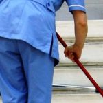 Σχολικές καθαρίστριες: Άνοιξαν οι αιτήσεις στον Δήμο Αθηναίων - FinanceNews.gr