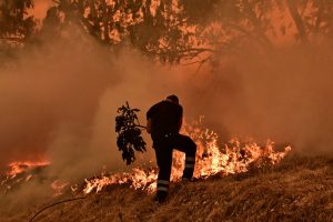 Αίτημα της Ελλάδας για ευρωπαϊκή βοήθεια μέσω RescEU: Ανεξέλεγκτες πυρκαγιές σε όλη τη χώρα - FinanceNews.gr