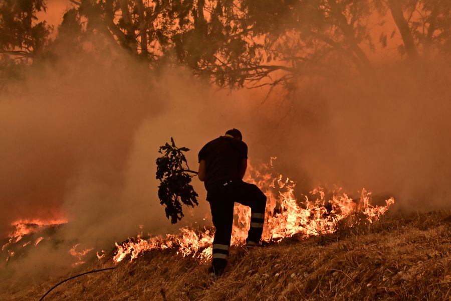 Αίτημα της Ελλάδας για ευρωπαϊκή βοήθεια μέσω RescEU: Ανεξέλεγκτες πυρκαγιές σε όλη τη χώρα - FinanceNews.gr