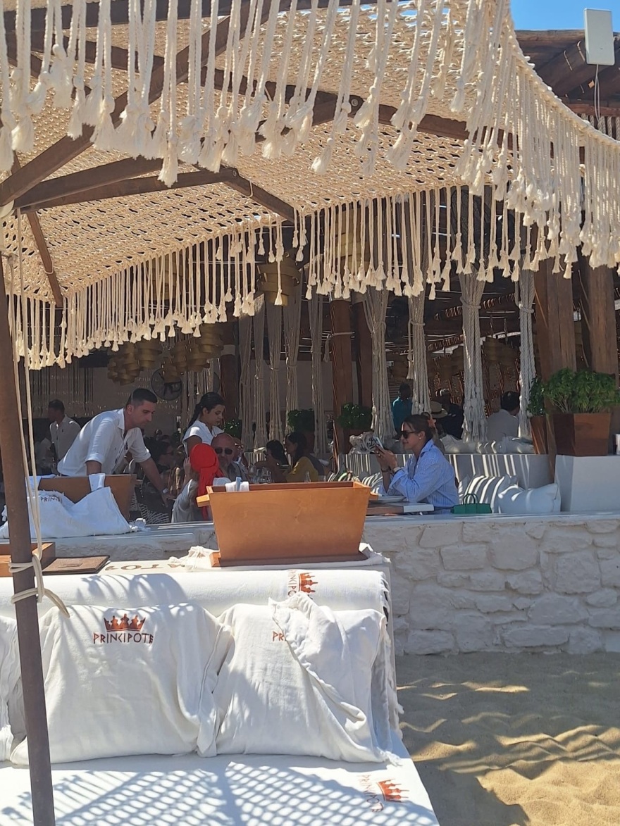 sabalenka_mykonos1
