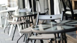 Εφαρμογή Mystreet για την υποβολή καταγγελιών σχετικά με την αυθαίρετη χρήση κοινόχρηστων χώρων από καταστήματα