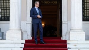 Σε απόγνωση η κυβέρνηση, προετοιμάζεται για ένα καυτό φθινόπωρο - Ώρα αποφάσεων για το πακέτο Μητσοτάκη 1,5 δισ. στη ΔΕΘ