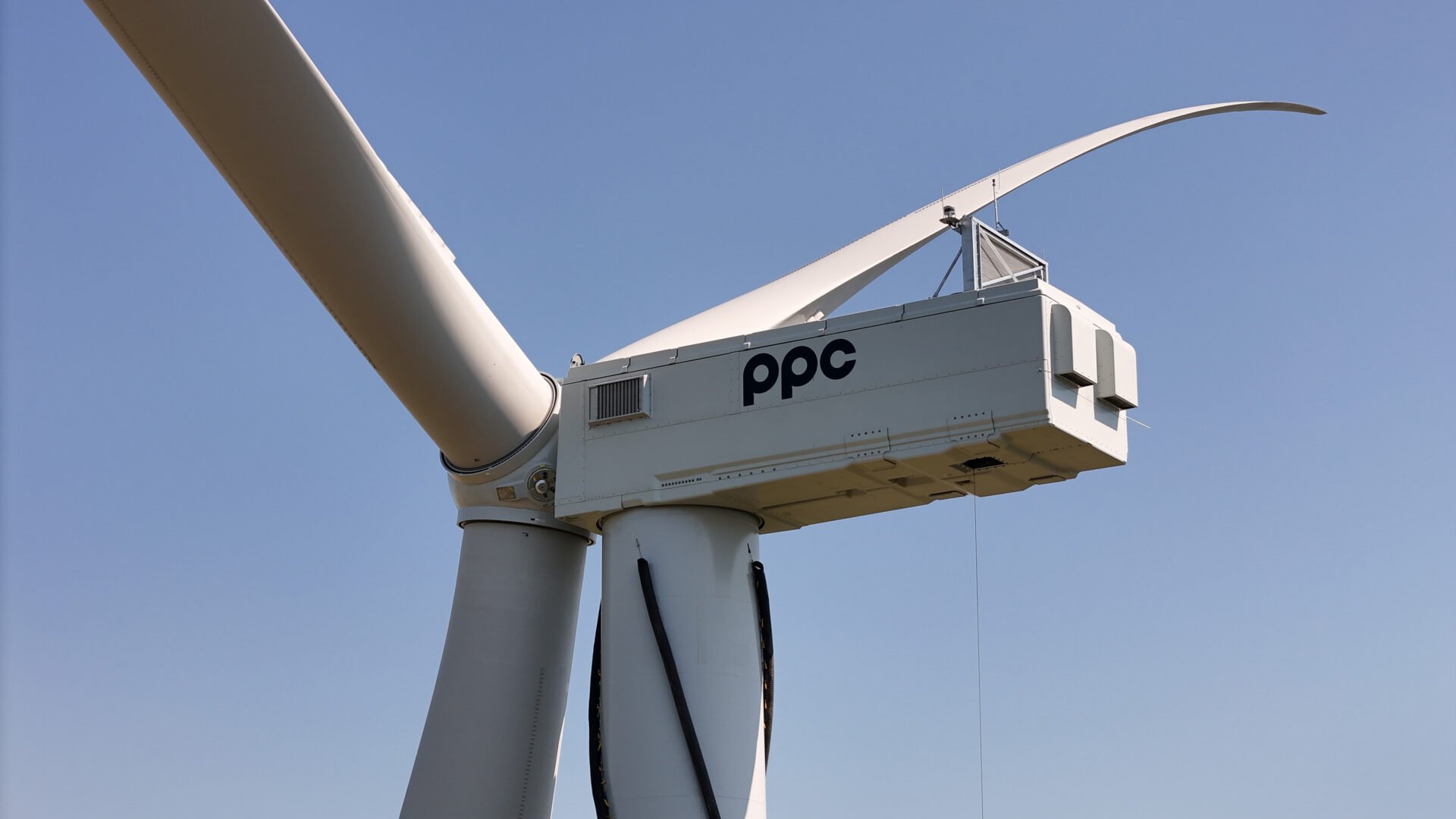 ΔΕΗ: Με γοργούς ρυθμούς προχωρά η κατασκευή του αιολικού πάρκου στο Βασλούι της Ρουμανίας