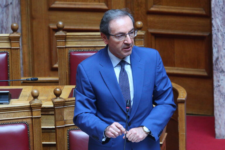 Μπούγας: «Μόνο σε 17.000 βαρυποινίτες έχει λείψει ο Τσίπρας» - FinanceNews.gr
