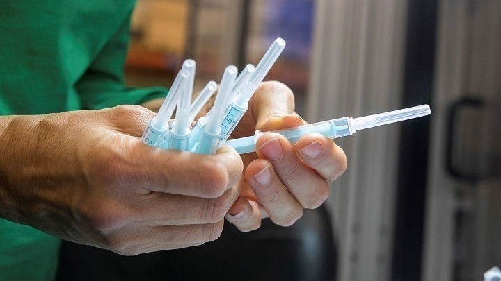 Astrazeneca: Αποσύρεται το εμβόλιο κατά της Covid-19 Vaxzevria «για εμπορικούς λόγους»