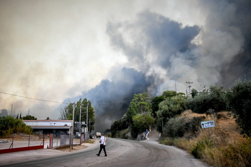 Πυρκαγιές: Το πιο δύσκολο 24ωρο της αντιπυρικής περιόδου - Δύο τα επικίνδυνα τα μέτωπα