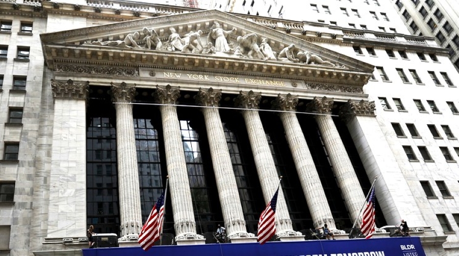 Wall Street: Άνοδος των δεικτών παρά τις πιέσεις σε κρυπτονομίσματα και μέταλλα