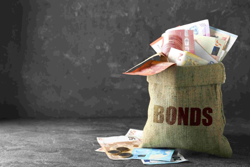 Bloomberg: Δικαστική διαμάχη ελληνικής κυβέρνησης – επενδυτών για τα ομόλογα με ρήτρα χρέους του 2012