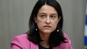 Κεραμέως: Το 13ωρο αποτελεί αίτημα των εργαζόμενων και των επιχειρήσεων