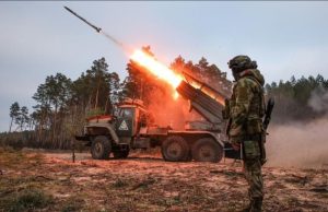 Reuters: Το ΝΑΤΟ επεξεργάζεται νέο μηχανισμό για την προμήθεια όπλων στην Ουκρανία