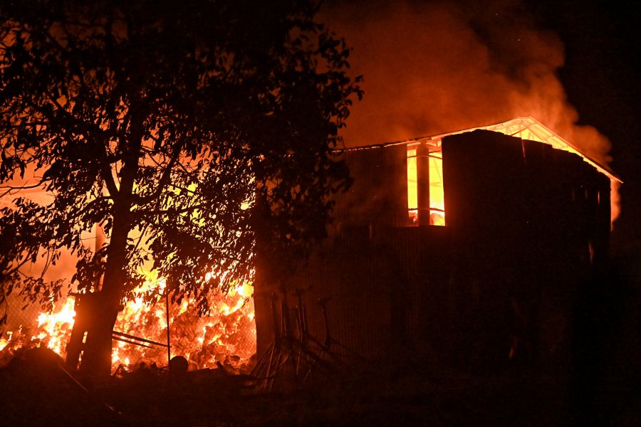 Φωτιά τώρα: Μάχη για να μην φτάσει στην Πάτρα - Σε πύρινο κλοιό Πρέβεζα, Χίος, Ζάκυνθος και Κεφαλονιά - FinanceNews.gr
