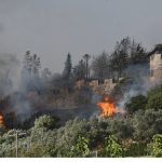 Φωτιά στην Αχαΐα: Μήνυμα 112 για εκκένωση σε Βούντενη και Μπάλα