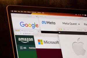 Big Tech - διαδικτιακοί κολοσσοί - σοσιαλ