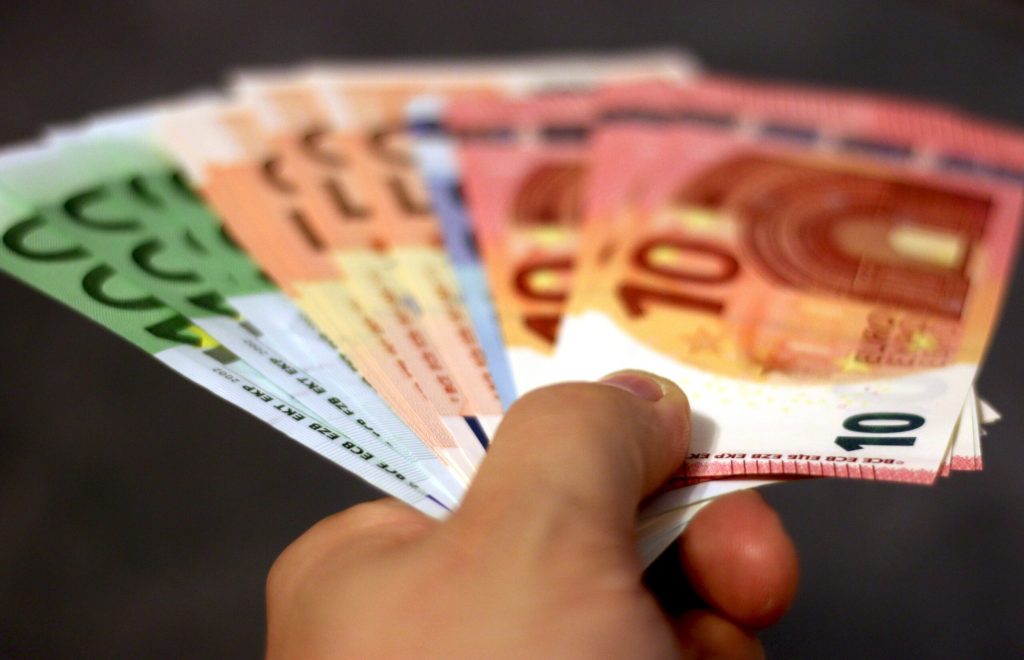 Επίδομα τριετιών: Πότε και πως καταβάλλεται - FinanceNews.gr