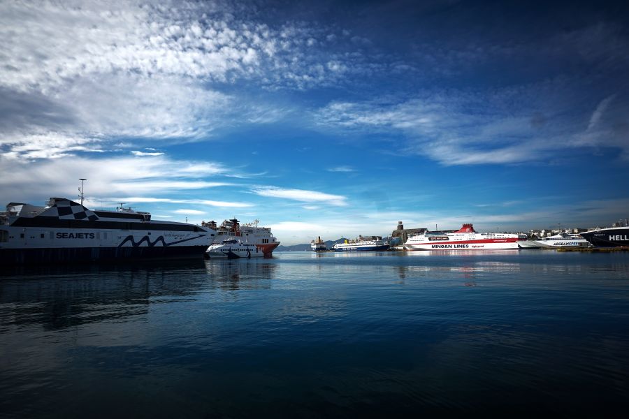 Νεκρή γυναίκα στο λιμάνι του Πειραιά: Συναγερμός στις αρχές - FinanceNews.gr