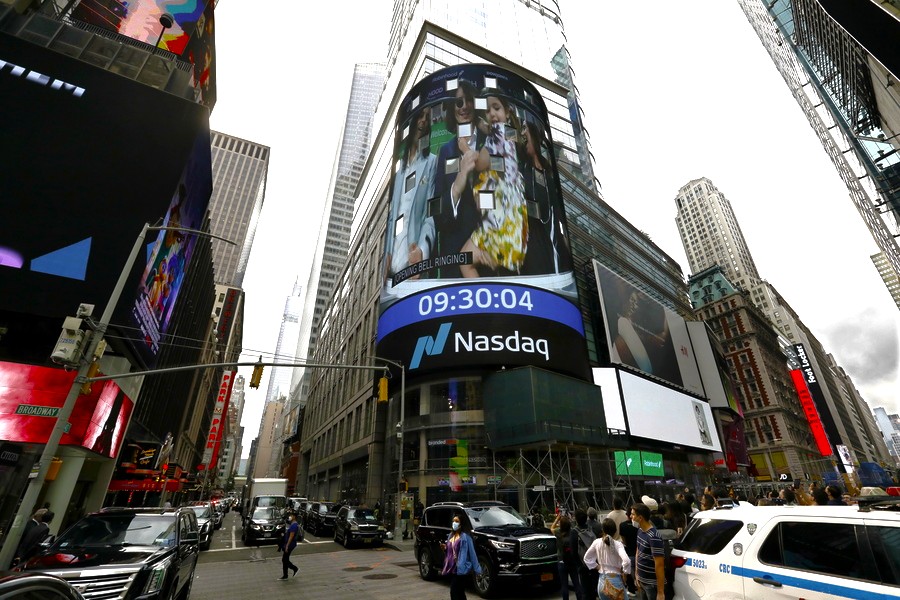 Από το μέτωπο στο Nasdaq: Η Ουκρανία ποντάρει σε επενδύσεις και ειρήνη με «όχημα» τα ορυκτά - FinanceNews.gr