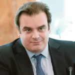 Ορόσημο για τον ελληνικό τραπεζικό τομέα: Στήριξη Πιερρακάκη στην εξαγορά της HSBC Μάλτας από την Credia Bank - FinanceNews.gr