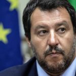 Σαλβίνι τρόλαρε τον Μακρόν με... κράνος και τουφέκι: Διπλωματικό επεισόδιο Γαλλίας – Ιταλίας - FinanceNews.gr