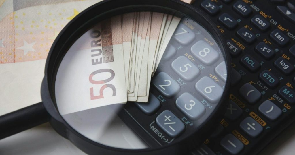 Τι ισχύει για τις καταθέσεις στην τράπεζα και τα μετρητά