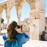 Τουρισμός: Αφίξεις σταθερές, έσοδα σε άνοδο το α’ εξάμηνο 2025 - FinanceNews.gr
