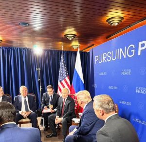 Politico: Ο ρωσικός θρίαμβος στην Αλάσκα - FinanceNews.gr