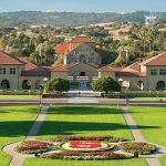 ΗΠΑ: Πάνω από 360 απολύσεις από το Stanford μετά τις περικοπές Τραμπ - FinanceNews.gr