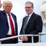 Η απίθανη φιλία που ανατρέπει τις ισορροπίες - Το απροσδόκητο «δέσιμο» Trump και Starmer