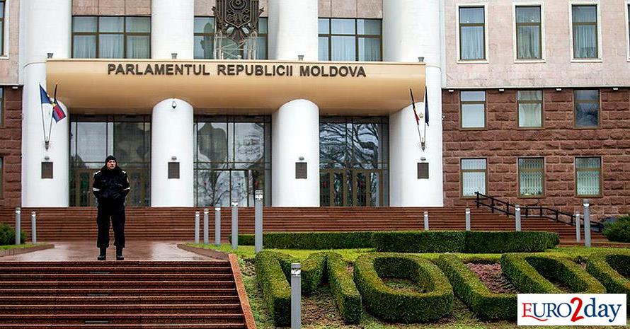 Κάλπες στη Μολδαβία: Ευρώπη ή Ρωσία το δίλημμα των πολιτών