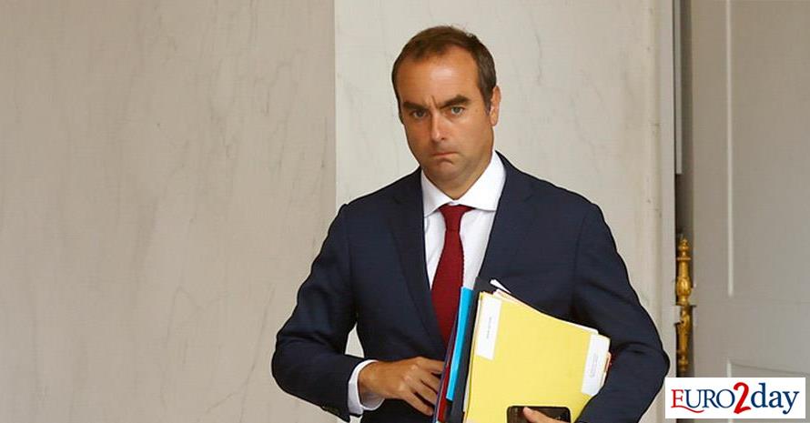 Ο νέος πρωθυπουργός της Γαλλίας αποσύρει την κατάργηση των δύο αργιών