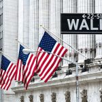 Ρεκόρ στη Wall Street μετά τη μείωση των επιτοκίων - Ράλι 25% στην Intel μετά την επένδυση της Nvidia