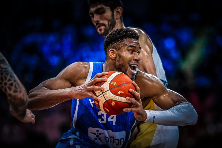Eurobasket 2025: «Χάλκινη» η Εθνική Ελλάδας με ηγέτη τον Γιάννη Αντετοκούνμπο Ελλάδα – Φινλανδία 92-89 - FinanceNews.gr