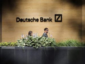 Τρικυμία στην Deutsche Bank - Πρώην τραπεζίτες ετοιμάζουν αγωγές - Ναυάγιο για την Monte dei Paschi