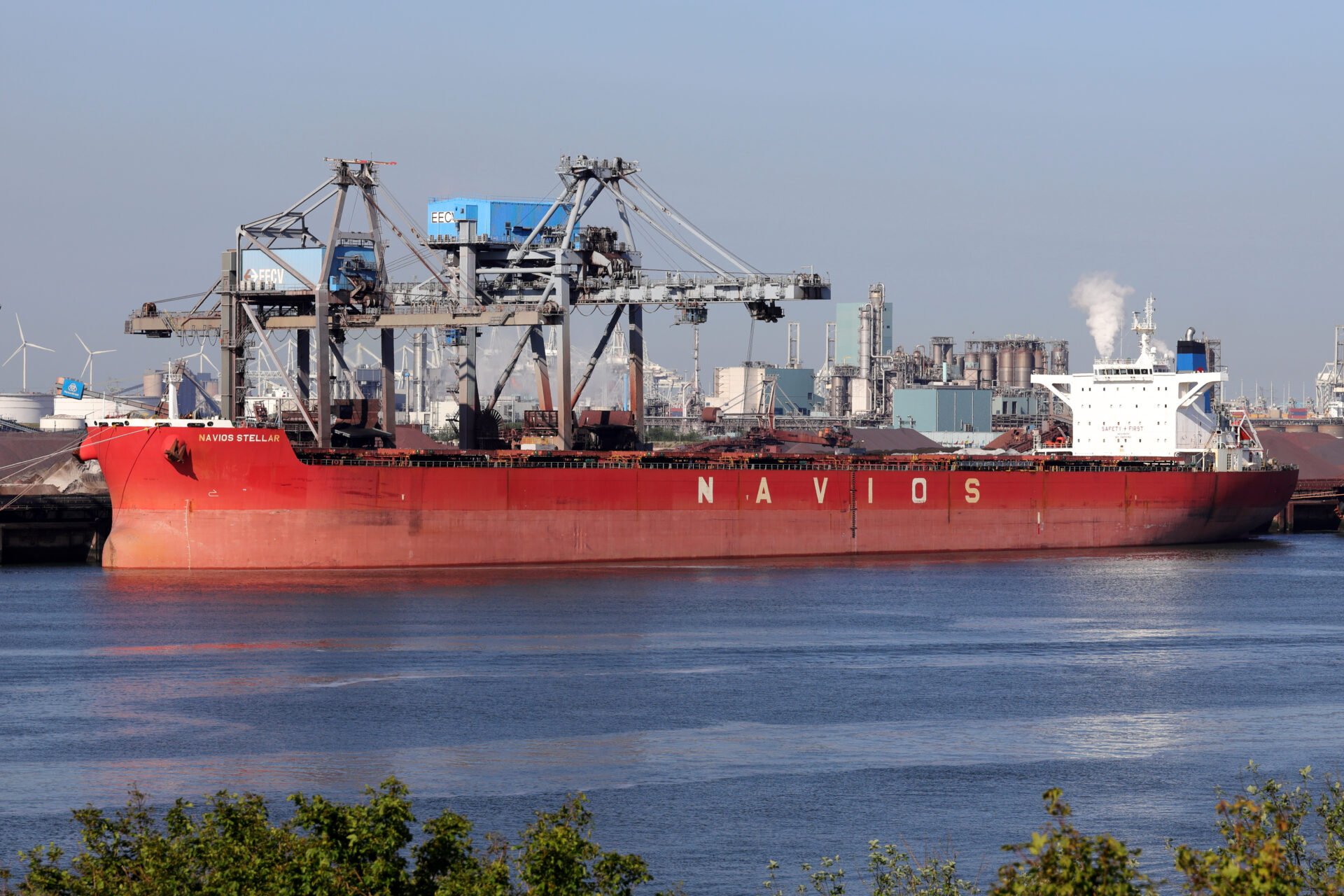 Navios Maritime unveils new strategic investment of 460 million dollars