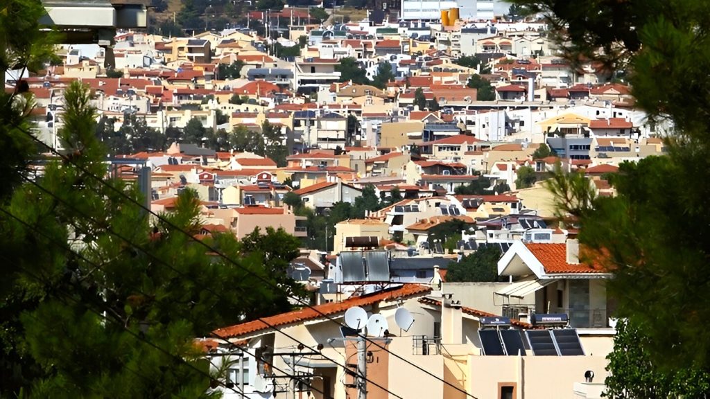 Φορολογικό ντόμινο στην αγορά ακινήτων: Έρχονται αυξήσεις για 2.167 οικισμούς - FinanceNews.gr