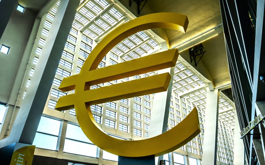 Στάση αναμονής από την ΕΚΤ: Σταθερά στο 2% τα επιτόκια, με βλέμμα στο 2026 - FinanceNews.gr