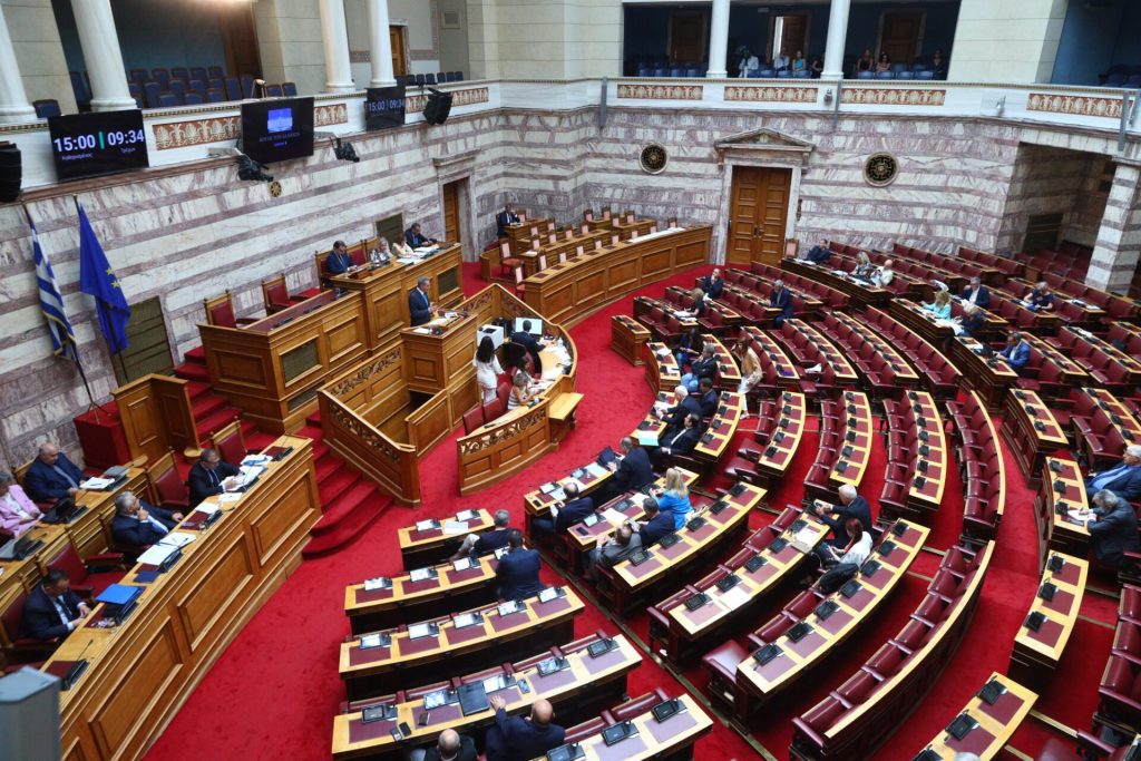 Η τέλεια καταιγίδα φέρνει νέα κόμματα