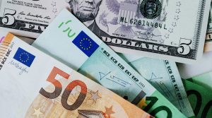 EUR/USD σε «φάση έκρηξης»: Οι αγορές βλέπουν ράλι 370 μονάδων - FinanceNews.gr