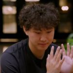 Αλεξάντρ Γουάνγκ: Ο δισεκατομμυριούχος που θέλει να «εκπαιδεύσει» τους 13χρονους στο AI coding