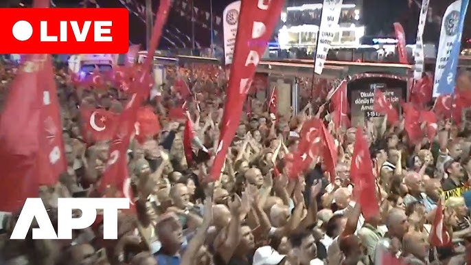 Άγκυρα: Δεκάδες χιλιάδες πολίτες σε διαδήλωση του CHP