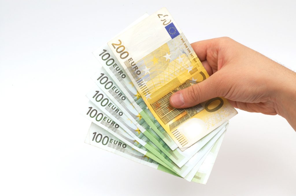 Τα επιδόματα που καταβάλει ο ΟΠΕΚΑ για τον Σεπτέμβριο