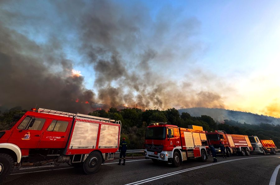 Πυρκαγιά στο Μενίδι: Διακοπή κυκλοφορίας στην οδό Τατοΐου - FinanceNews.gr