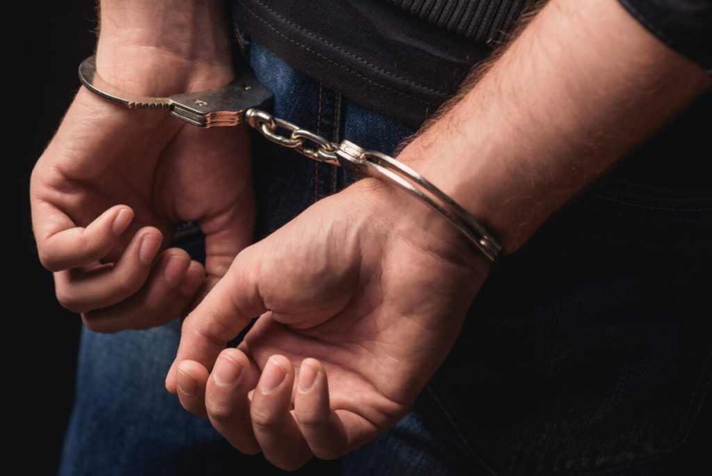 Σύλληψη 42χρονου για εμπορία ανθρώπων, βιασμό, ναρκωτικά - Πώς δρούσε