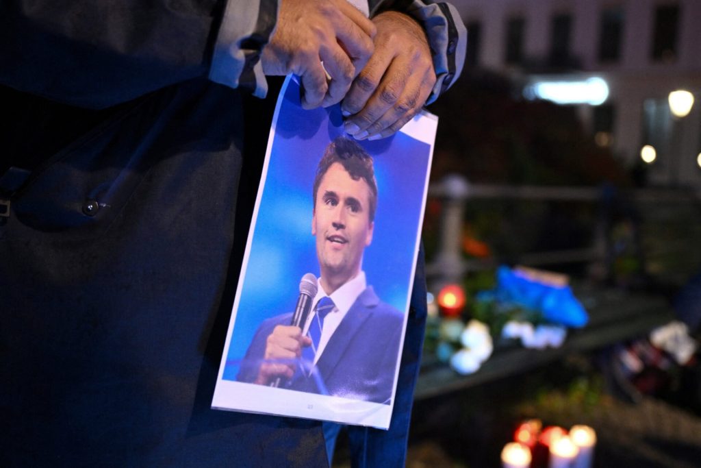 Μετά τον Τσάρλι Κερκ: Νέα «εποχή αίματος» - Πόλωση, μίσος και η εκτέλεση που αλλάζει τα πάντα στις ΗΠΑ (και όχι μόνο)