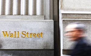 Wall Street: Σε αναμονή των νέων στοιχείων για την απασχόληση - FinanceNews.gr