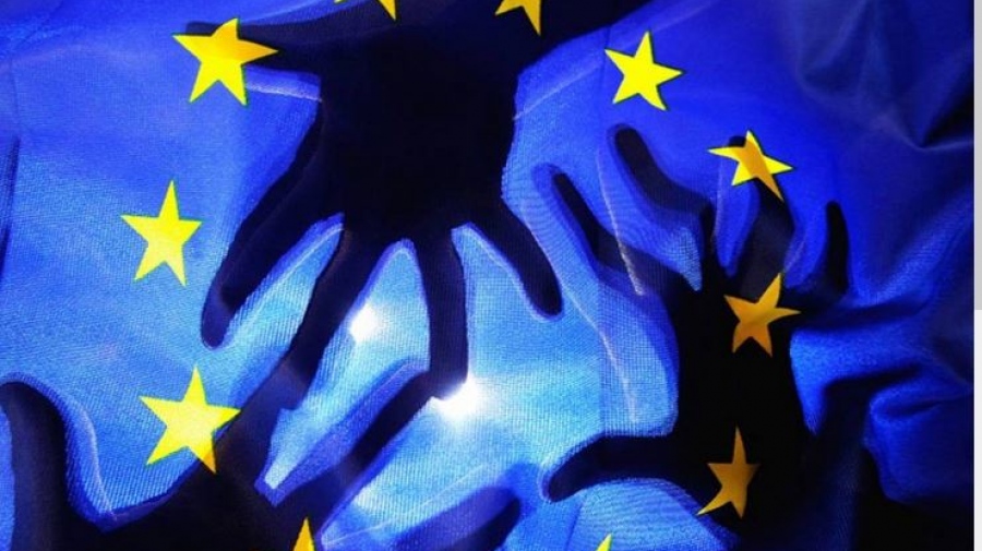 Bloomberg: Οι χώρες της ΕΕ θέλουν να αναλάβουν ορισμένες από τις λειτουργίες του ΝΑΤΟ, επικρατεί χάος στις σχέσεις τους