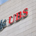 UBS: Εκτόξευση 74% στα καθαρά κέρδη στο γ' τρίμηνο - Στα 2,5 δισ. δολ.