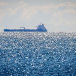Θέατρο ή πρόβα πολέμου οι κινήσεις κατά των ρωσικών τάνκερ - Πώς ο στόλος του Putin τρυπά τις δυτικές κυρώσεις