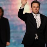 Ο Μασκ θα μπορούσε να αποχωρήσει από την Tesla εάν απορριφθεί το πακέτο αποδοχών ύψους 1 τρισ. δολαρίων