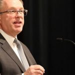 Williams (Fed): Βλέπει και νέες μειώσεις των επιτοκίων λόγω των κινδύνων στην αγορά εργασίας