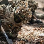 Απίστευτο - Ένας Ρώσος στρατιώτης Akhmat έκοψε ο ίδιος το πόδι του αφού ανατινάχθηκε σε νάρκη και επέζησε…